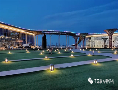 伊吾胡楊林生態(tài)園區(qū)基礎(chǔ)設(shè)施提升項目南大門及游客服務(wù)中心演藝中心工程.png